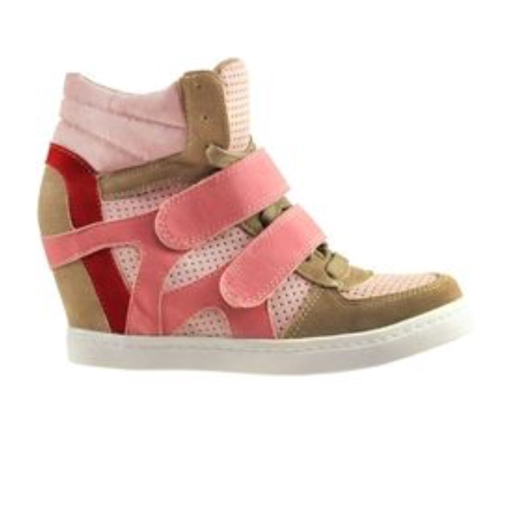 Bakers wedge sneaker size 7